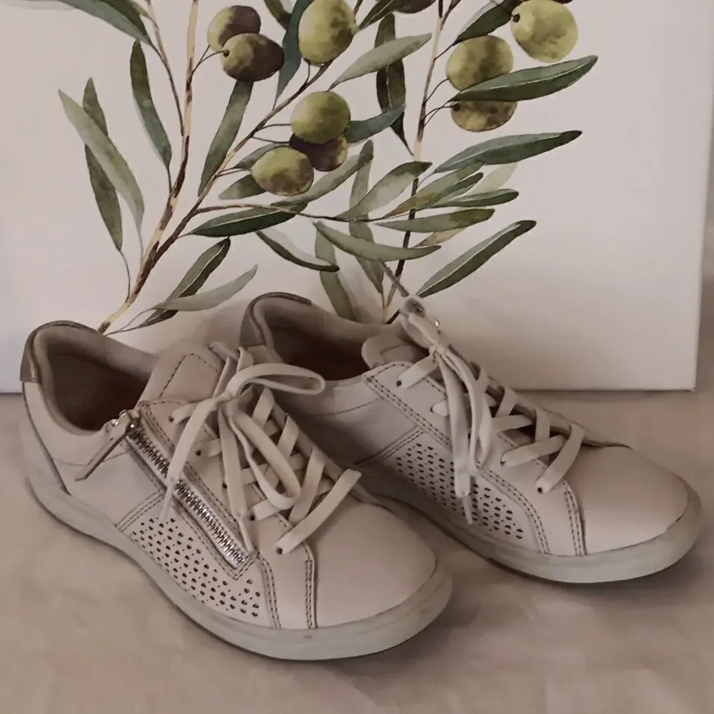 EARTH ORIGINS Etta Leather Sneakers